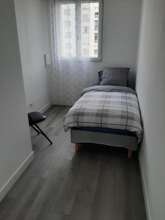 Appartement Cosy De Centre Ville Charenton-le-Pont Luaran gambar